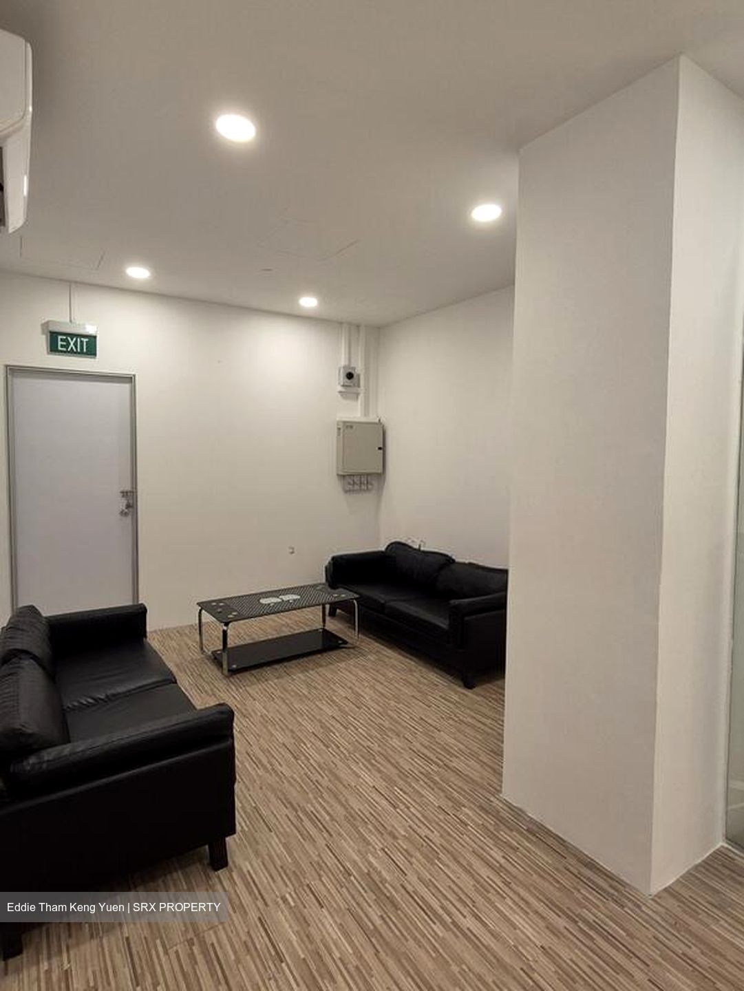 Westway (D5), Retail #569583331